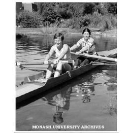 Monash Women's Rowing Club members