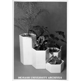 Award winning ceramics design by Linda Hodgson