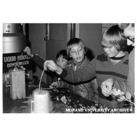 Open Day vistors to Physics