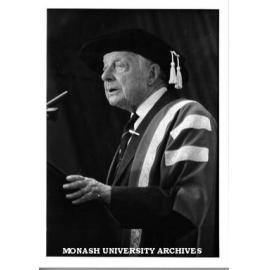 Chancellor Sir George Lush addressing MUCG graduates