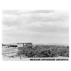 Construction of Deakin Hall