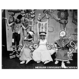 Scene from 'Giant John' with Franciscus Henri (far left) as Giant John