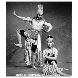 Scene from 'The Ramayana in Java'. Hari Sulistyono (left) as Rahwana and Cathy Mardisiswojo as Sinta