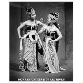 Scene from 'The Ramayana in Java'. Niken Arumdhati (left) as Rama and Cathy Mardisiswojo as Sinta