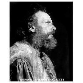 Reg Evans as 'King Lear'
