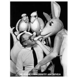 Phil A'Vard, Manager of Alexander Theatre, with 'Possum Magic' characters