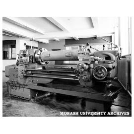 Cryostat vacuum jacket