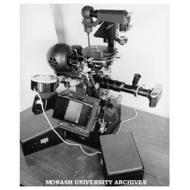 Reichardt microscope and movie camera