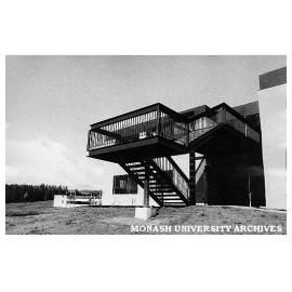 GIAE buildings 1E (stairway) and 2S