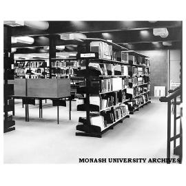 GIAE library interior
