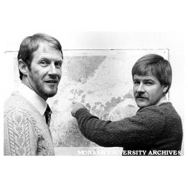 Chisholm's Centre for Applied Mathematical Modelling Director, Dr Graeme Ross (right) with visiting New Zealand meteorologist, Mr Ian Simpson