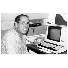 Visiting Fellow Dr Richard McNider. Visitor to Chisholm's Department of Robotics and Digital Technology