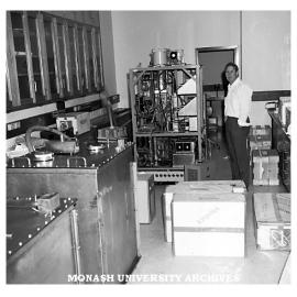 Arrival and building of 200kv electron microscope