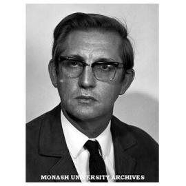 Dr L. Gleeson, Senior Research Fellow, Science