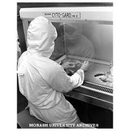 Pharmacy College cytotoxic laboratory