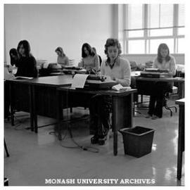 Secretarial class at Caulfield Technical School