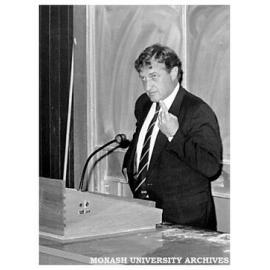 Mr John Elliott, Managing Director of IXL, gives guest lecture at Chisholm during 'In Praise of Entrepreneurs' week