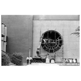 Construction of Lindesay Clark window by Leonard French, Robert Blackwood Hall