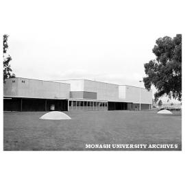 Science courtyard with Clive Murray-White's 'Domes' and Science lecture theatres in the background