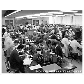 Students in Zoology laboratory