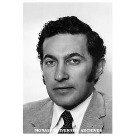 Senior lecturer David de Kretser