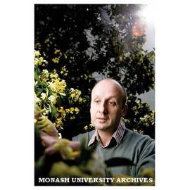 Vision scientist Dr Adrian Dyer, QEII Research Fellow in Physiology