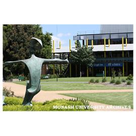 Caulfield campus central common with Building K and the Gryph Inn in the background