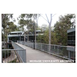 Walkway to Building U (Student Union), Peninsula campus