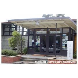 Entrance to Building B, Peninsula campus