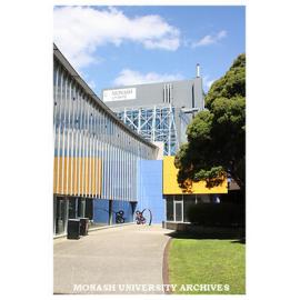 Courtyard between Buildings G and A, Caulfield campus