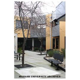 Courtyard between Buildings 1E and 2N, Gippsland campus
