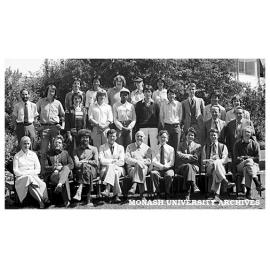 Materials Engineering staff and 4th year students