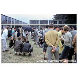 Marble match between students from the Medicine and Science faculties