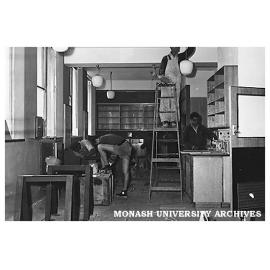 Department of Chemistry glass workshop.