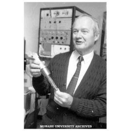 Dr Colin Gibbs, Department of Physiology