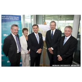 Premier John Brumby & Bronwyn Pike, Minister for Education, with Monash senior staff at the announcement that Berwick campus is to be the site of a select entry State Government senior school