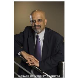 Professor Mohan Krishnamoorthy, Associate Dean Research, Faculty of Engineering