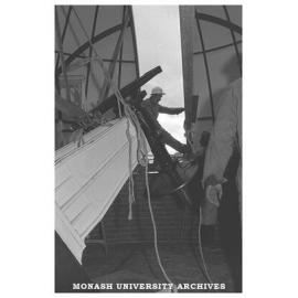 Installation of Monash Observatory dome at Mt Burnett