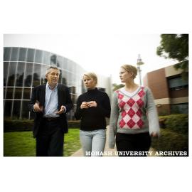 Professor Rob Willis is a "student for a day" meeting with MONSU Peninsula student representatives Amy Quinn and Victoria Hahn