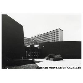Rotunda connection to Alexander Theatre, with Menzies building in background